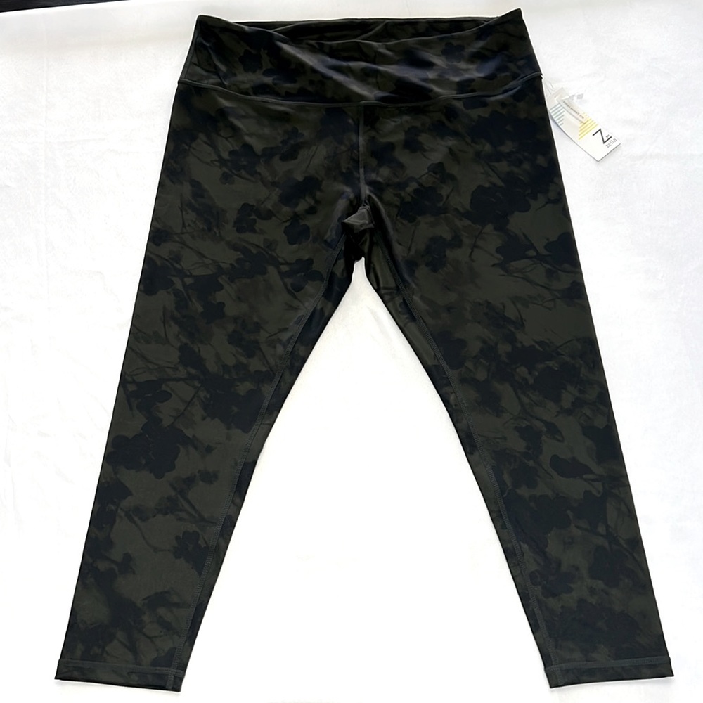 NWT Women’s Z by Zella 1X High Waist 7/8 Olive Green Black Workout Capri Legging